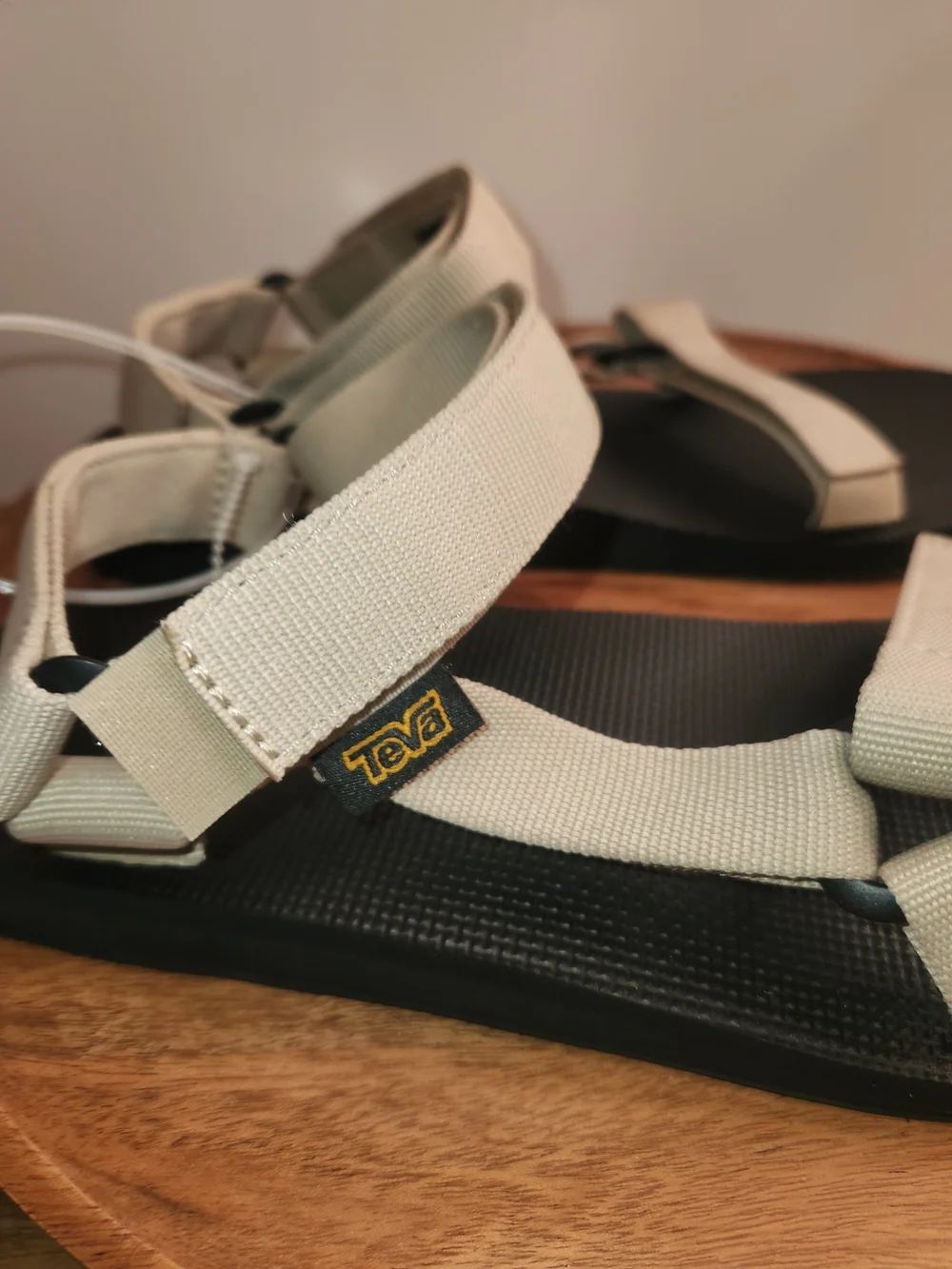 Teva Original Universal Sandals Men's Size 12 White Pepper/Beige & Black NEW